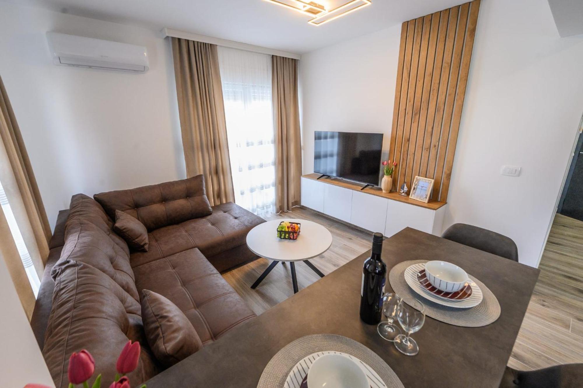 Kornelija Apartment Kastela